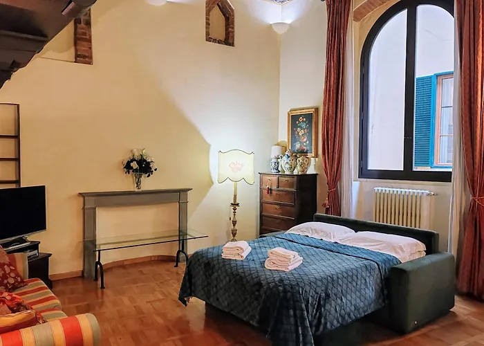 Corno Florentine Apartment By 360Rentals
