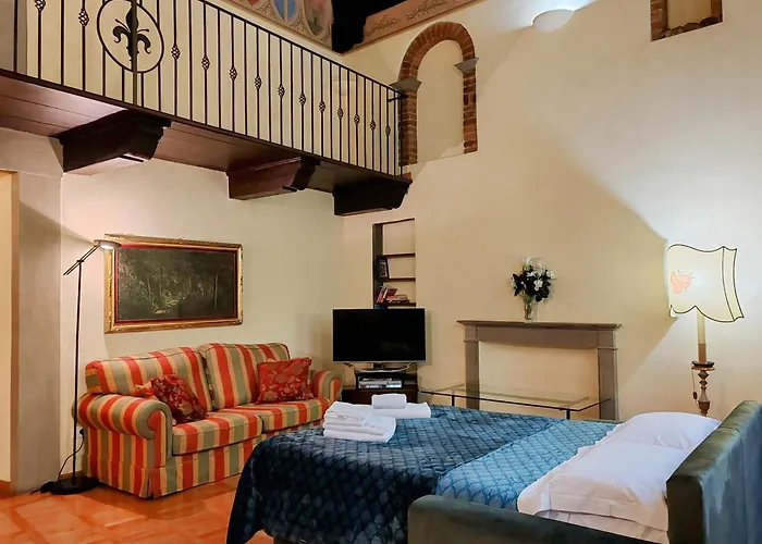 Corno Florentine Apartment By 360Rentals